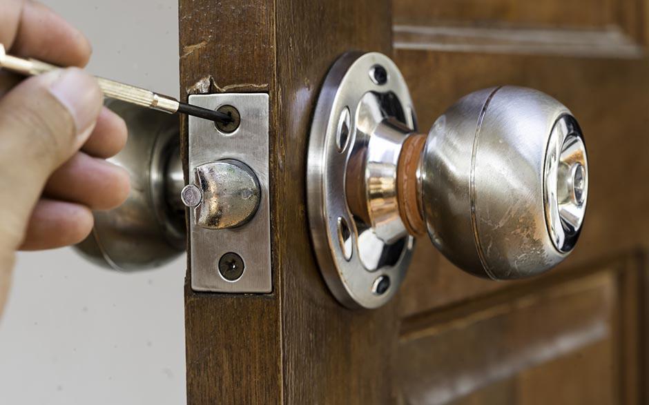 serrurier ouverture de porte service Paris 19